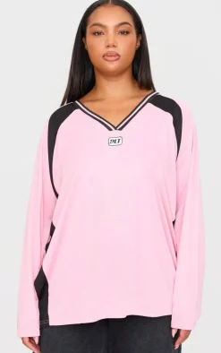PrettyLittleThing T-Shirts*Plus Studio Mode Short Sleeve Football T-shirt