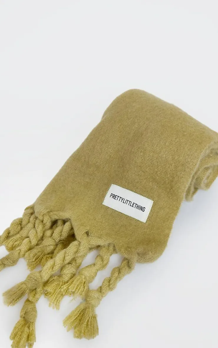 PrettyLittleThing Scarves & Gloves*Tab Fuzzy Blanket Scarf