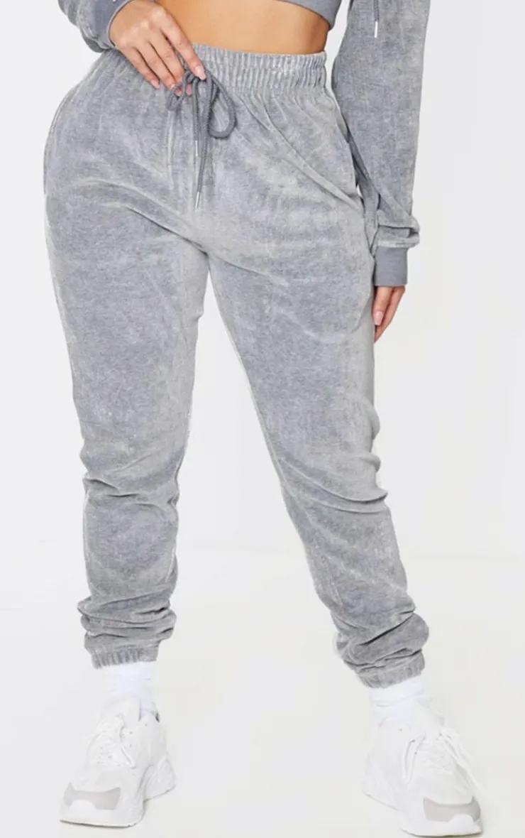 Hot PrettyLittleThing Shape Velour Diamante Skinny Sweatpants Grey
