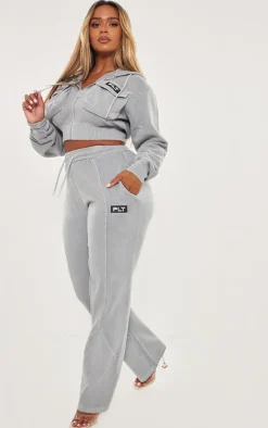 PrettyLittleThing Grey Sweatsuits*Shape Washed Wide Leg Sweatpants