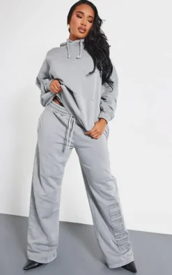 Online PrettyLittleThing Shape Sweatpants Grey