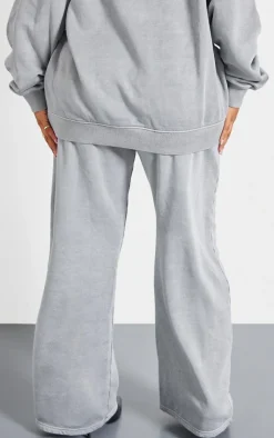 Online PrettyLittleThing Shape Sweatpants Grey