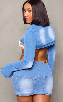 Discount PrettyLittleThing Shape Badge Denim Cropped Jacket Light Blue