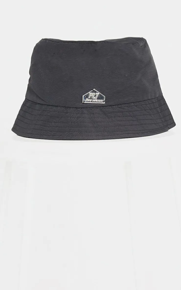 PrettyLittleThing Hats*Silver Detail Bucket Hat