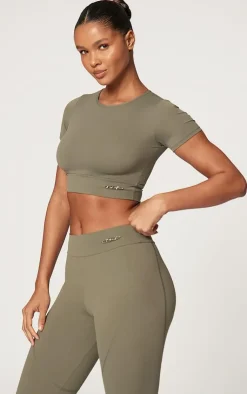PrettyLittleThing Workout Tops*Sport Metal Badge Sculpt Short Sleeve Top