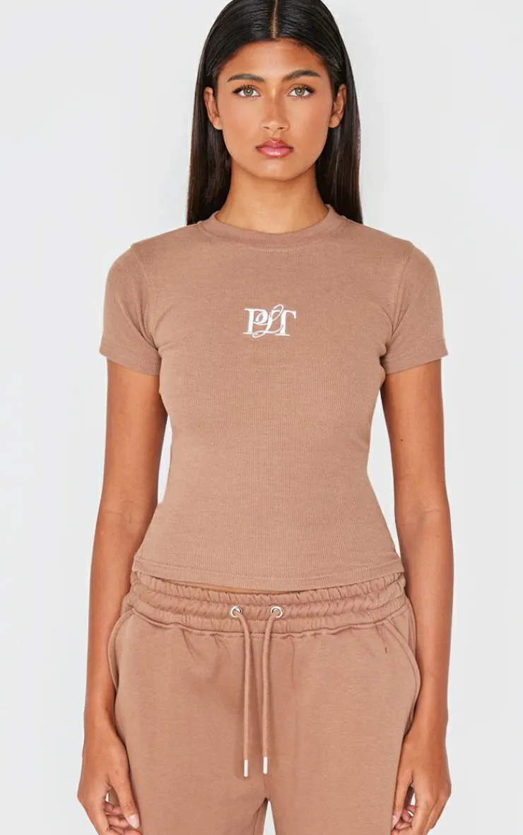 PrettyLittleThing T-Shirts*Ribbed Embroidered Short Sleeve T Shirt