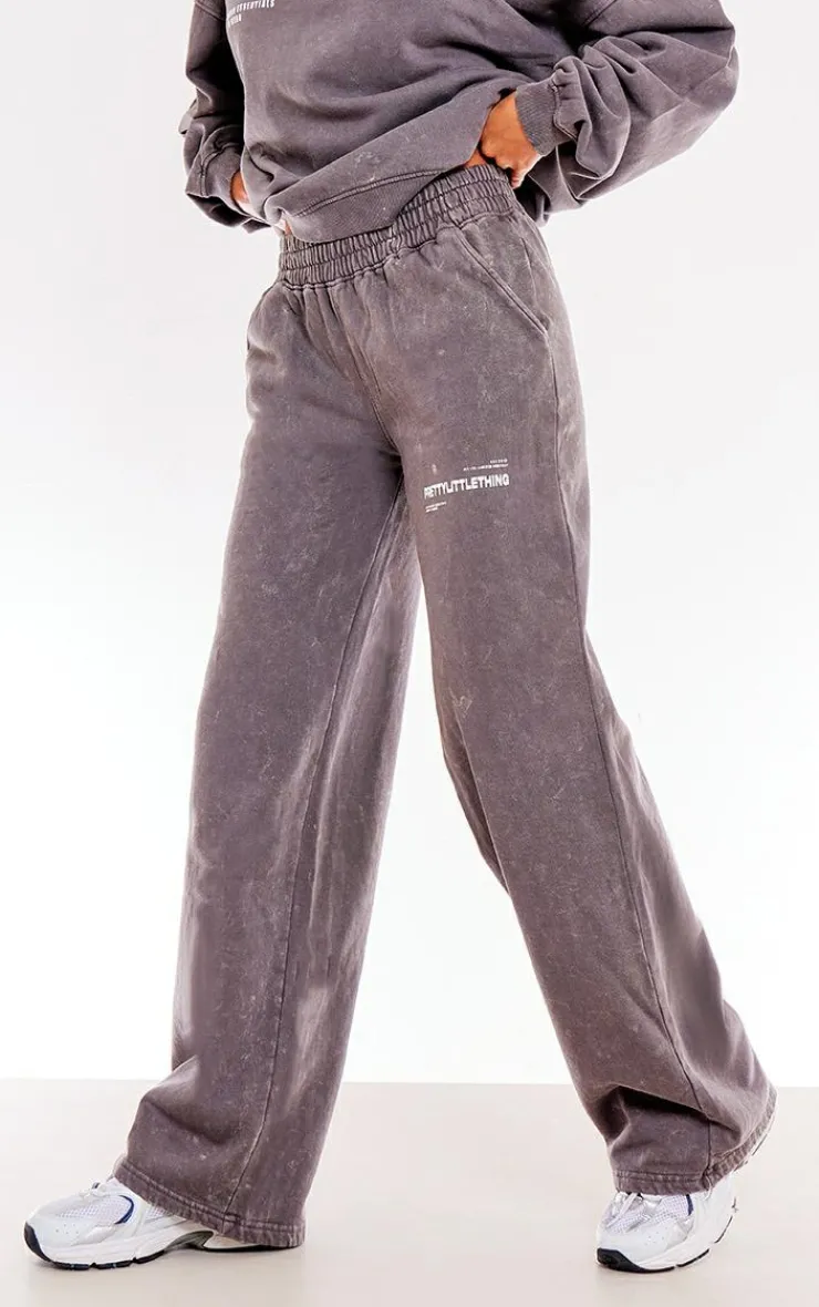 PrettyLittleThing Grey Sweatsuits*Washed Charcoal Print Oversized Wide Leg Sweatpants