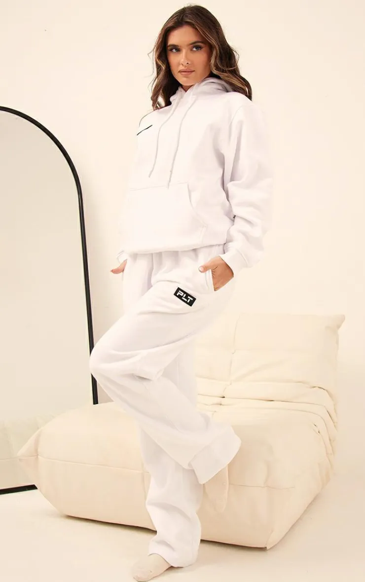 PrettyLittleThing Graphic Sweatsuits*Logo Badge Detail Oversized Hoodie