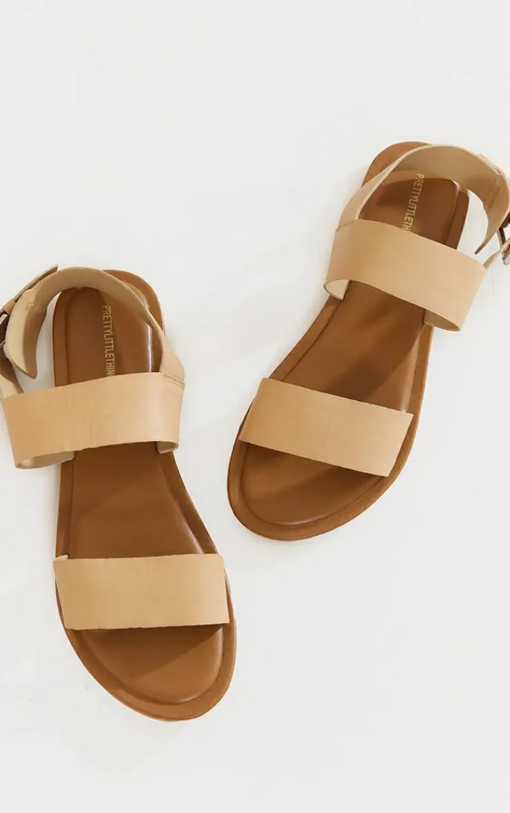 PrettyLittleThing Wide Fit Sandals*Real Leather Wide Fit Thick Double Strap Buckle Fastening Flat Sandals