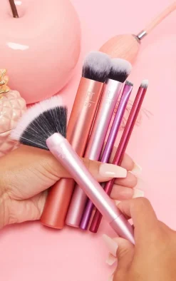 PrettyLittleThing Makeup Brushes & Tools*Real Techniques Artists Essentials Brush Set