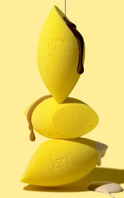 PrettyLittleThing Makeup Brushes & Tools*Real Techniques Miracle Concealer Sponge