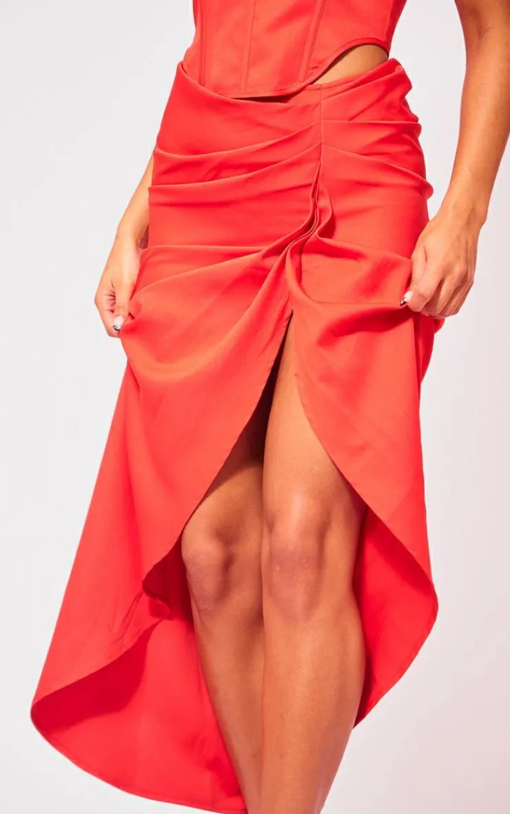 New PrettyLittleThing Woven Ruched Skirt Midaxi Skirt Red