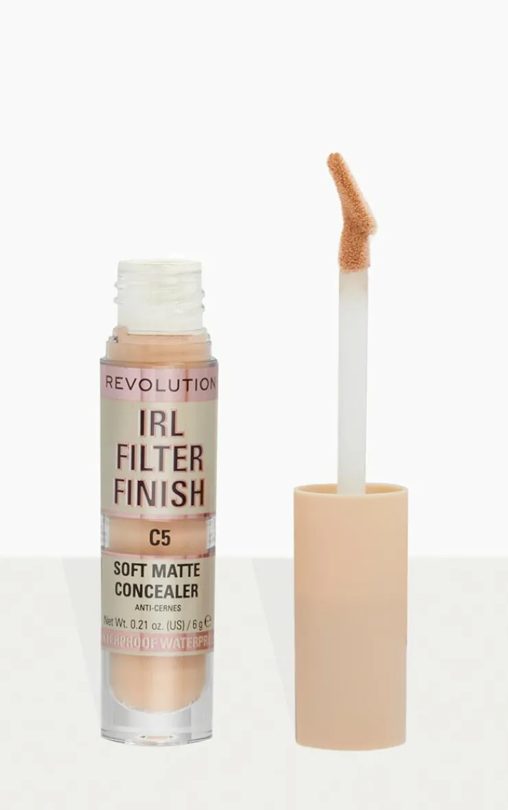 PrettyLittleThing Contouring*Revolution Irl Filter Finish Concealer -
