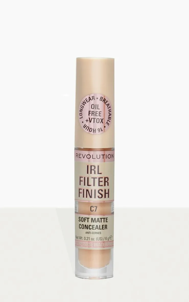 PrettyLittleThing Contouring*Revolution Irl Filter Finish Concealer -