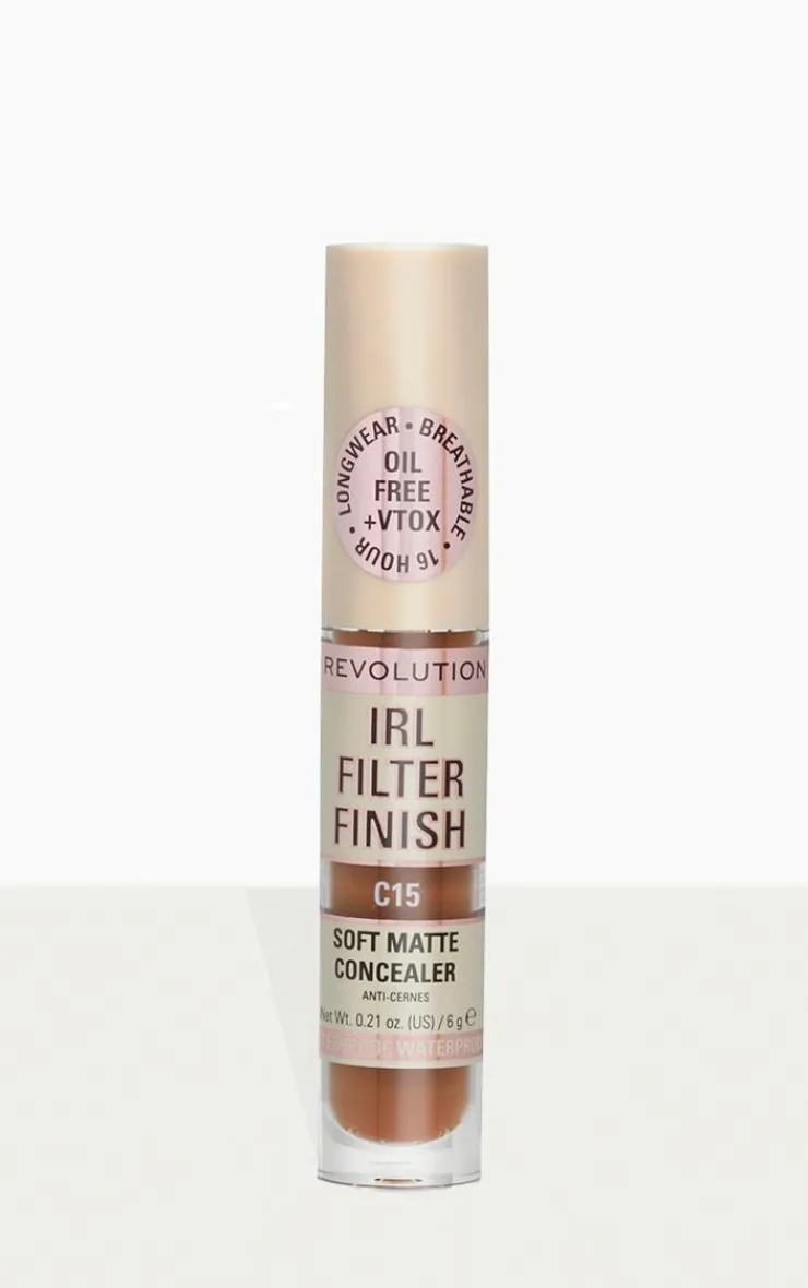 PrettyLittleThing Contouring*Revolution Irl Filter Finish Concealer -