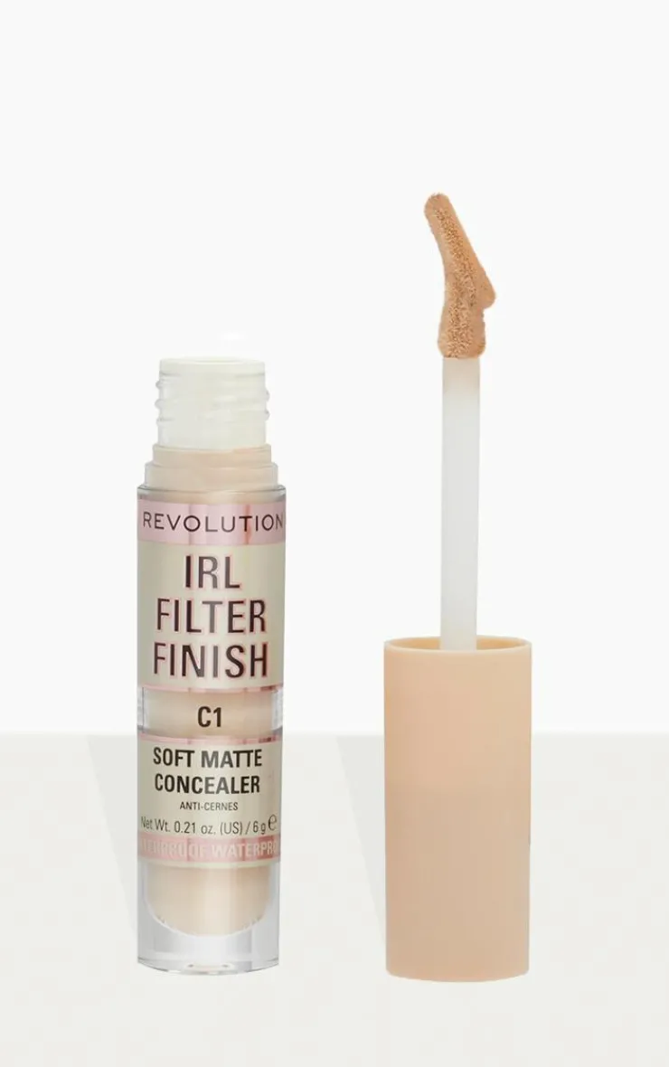 PrettyLittleThing Contouring*Revolution Irl Filter Finish Concealer -