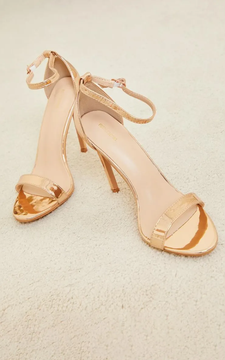 PrettyLittleThing Wide Fit Sandals*Wide Fit Clover Single Strap Heeled Sandal