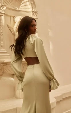 Sale PrettyLittleThing Satin Underwired Puff Sleeve Crop Top Sage Green
