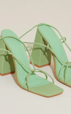 PrettyLittleThing Wide Fit Sandals*Wide Fit PU Fold Over Lace Detail High Block Heeled Sandals