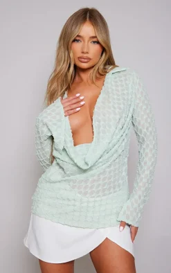 PrettyLittleThing Shirts*Textured Woven Plunge Split Sleeve Shirt