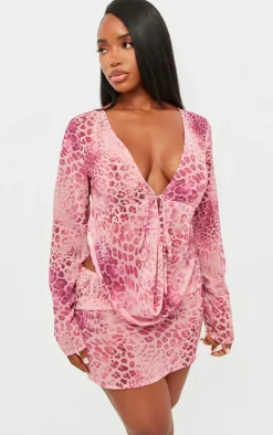 PrettyLittleThing Shape Chiffon Leopard Printed Mini Skirt Baby Pink