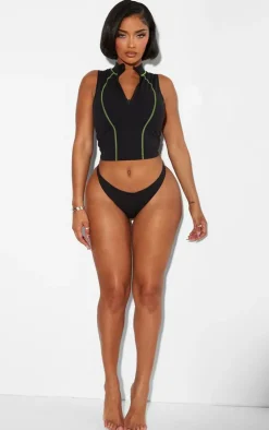 PrettyLittleThing Snatched*Shape Sculpted Contrast Stitch Zip Front Sleeveless Top