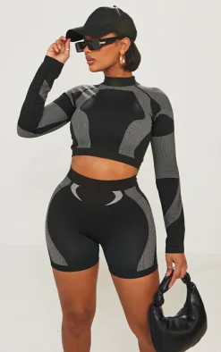 Online PrettyLittleThing Shape Seamless Contrast Detail Long Sleeve Crop Top Black