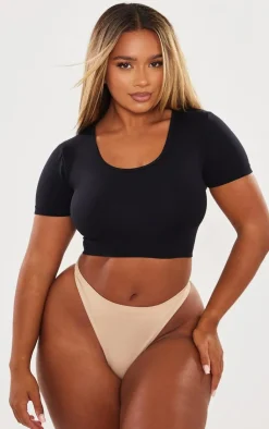 PrettyLittleThing Snatched*Shape Stretch Seamless Scoop Neck Crop T Shirt