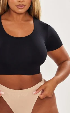 PrettyLittleThing Snatched*Shape Stretch Seamless Scoop Neck Crop T Shirt
