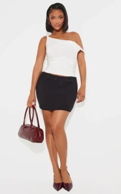 Online PrettyLittleThing Shape Woven Micro Mini Skirt Black