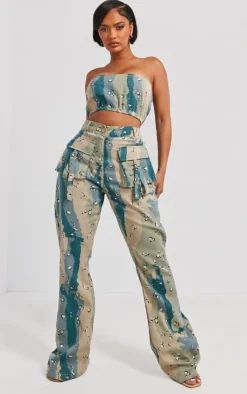 Online PrettyLittleThing Shape Camo Printed Bandeau Blue