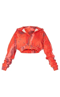 New PrettyLittleThing Shape Cropped Camo Hoodie Bright Red