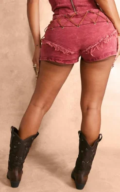 Sale PrettyLittleThing Shape Washed Denim Fray Detail Hot Pants Bright Red