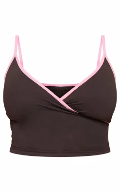 Online PrettyLittleThing Shape Contrast Vest Top Brown