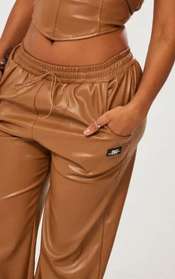 Outlet PrettyLittleThing Shape Faux Leather Straight Leg Pants Brown