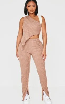 PrettyLittleThing Shape Chocolate Brushed Rib Side Split Leggings Chocolate.