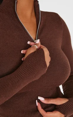 New PrettyLittleThing Shape Knitted Half Zip Top Chocolate