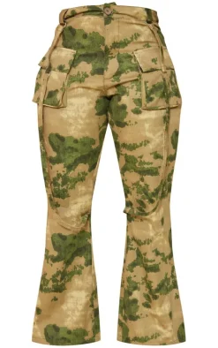 Best PrettyLittleThing Shape Camo Printed High Waisted Cargo's Green