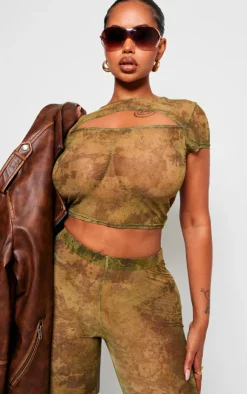Outlet PrettyLittleThing Shape Mesh Tie Dye Print Cut Out Front Crop Top Green