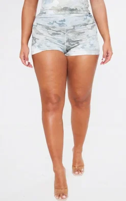 Clearance PrettyLittleThing Shape Slinky Camo Print Low Rise Hot Pants Green