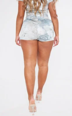 Clearance PrettyLittleThing Shape Slinky Camo Print Low Rise Hot Pants Green