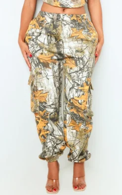 PrettyLittleThing Grey Sweatsuits*Shape Forest Camo Sweat Oversized Sweatpants