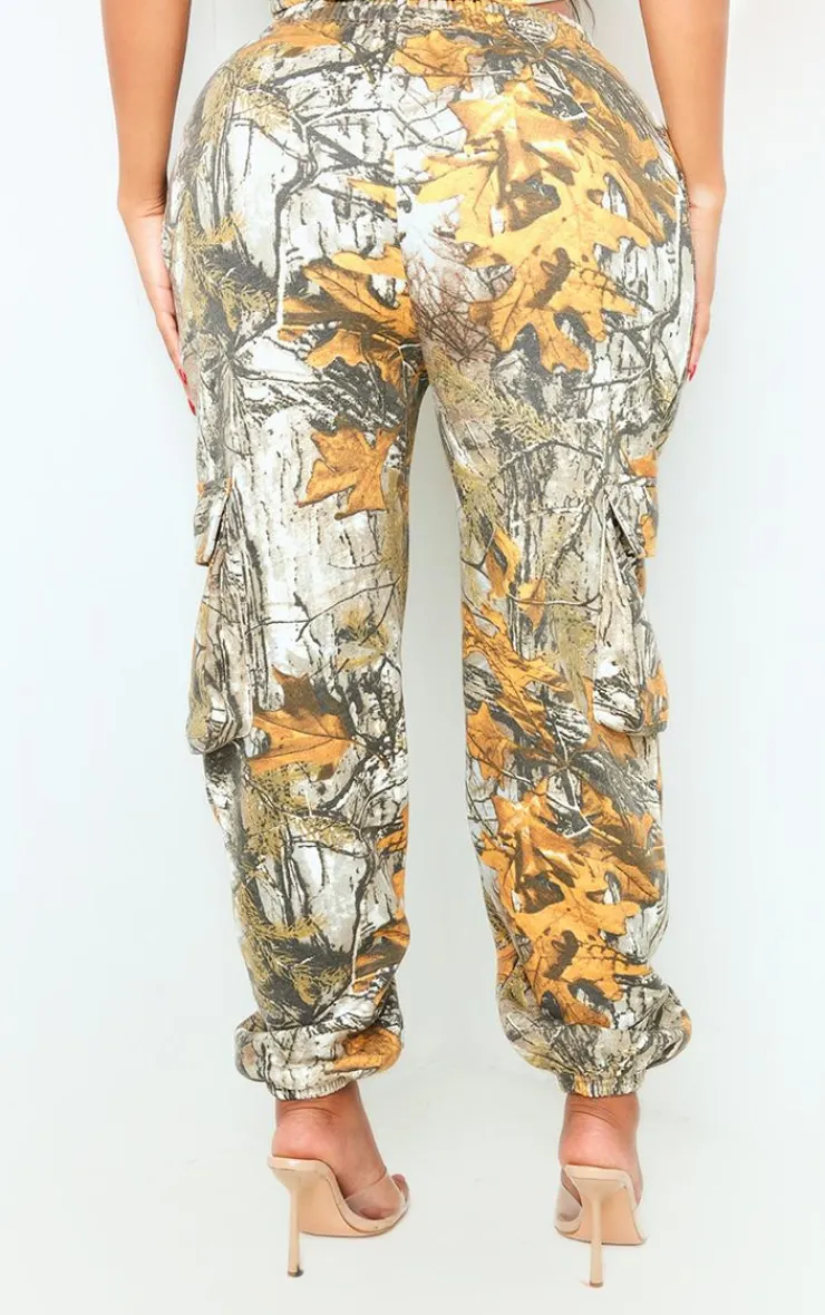 PrettyLittleThing Grey Sweatsuits*Shape Forest Camo Sweat Oversized Sweatpants