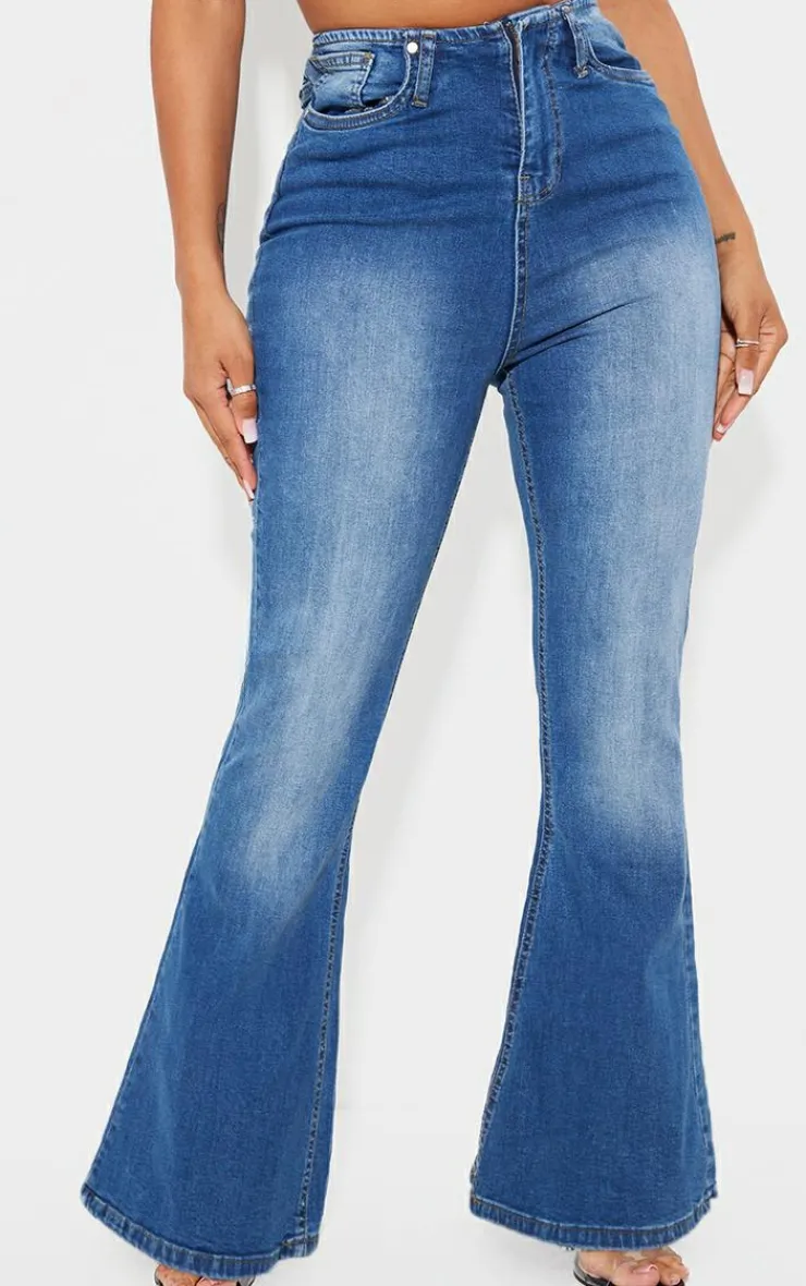 Clearance PrettyLittleThing Shape Denim Low Rise Flare Jeans Light Blue