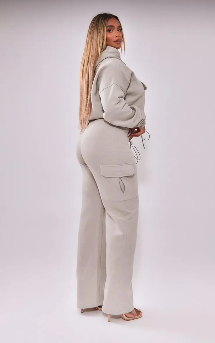 New PrettyLittleThing Shape Toggle Waist Pocket Front Cropped Hoodie Light Grey