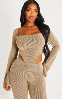 PrettyLittleThing Shape Ribbed Bardot Flare Split Sleeve Crop Top Mocha