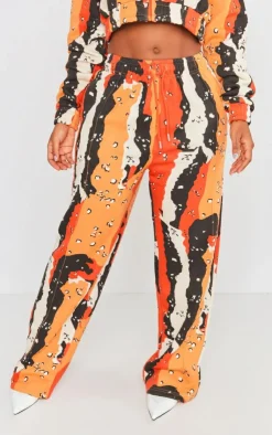 Outlet PrettyLittleThing Shape Straight Leg Camo Sweatpants Orange