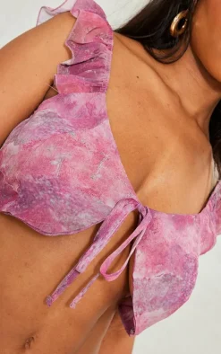 Online PrettyLittleThing Shape Printed Woven Printed Tie Front Bralet Pink