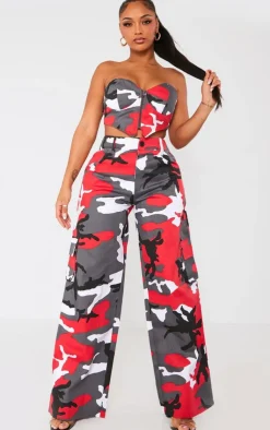 PrettyLittleThing Shape Camo Pocket Detail Wide Leg Pants Red