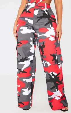 PrettyLittleThing Shape Camo Pocket Detail Wide Leg Pants Red